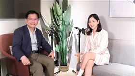 林佳龍端出出凍卵補助3萬的政策牛肉。(圖/翻攝自林佳龍臉書)