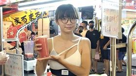 獨家／饒河街大復活！西瓜辣妹吐苦水：最慘那月只賺3千元。（圖／記者陳韋帆攝影）