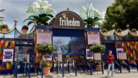 丹麥警方今日表示，第2大城阿胡斯（Aarhus）一間遊樂園發生雲霄飛車斷裂，造成一名14歲少女身亡。▲。（圖／路透社／達志影像）