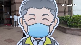 將與陳時中棚拍　議員發揮創意帶道具