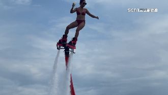 高溫消暑！屏東水上鋼鐵人、泡泡趴夯