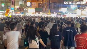 國旅補助助攻，小琉球、墾丁大街滿滿人潮。