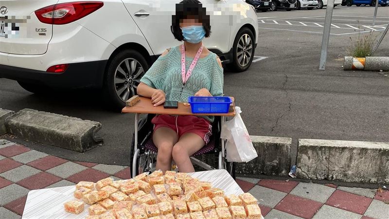 腦麻女艷陽下賣沙琪瑪　尪曝最新地點