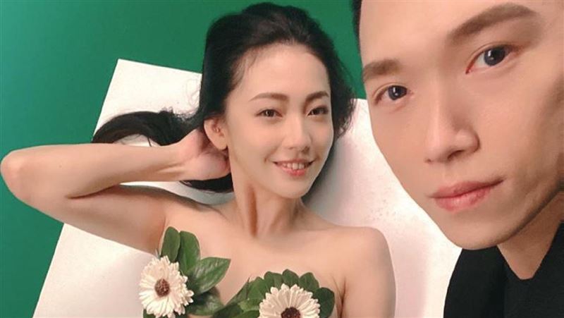 台灣男星床戰女優　多人大玩女體壽司