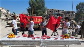 成龍新片赴IS前據點拍攝 敘利亞鬼城重現人氣。（圖／翻攝自臉書Art maker production）