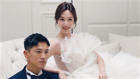 曾莞婷曬出和鍾承翰的婚紗照。（圖／翻攝自曾莞婷IG)