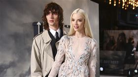 安雅泰勒喬伊與麥爾坎麥克雷秘婚。（圖／美聯社／達志影像）