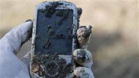 清大成功湖整治見底  校方一日考古挖