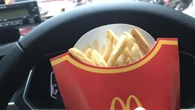 薯條,得來速,直線七秒,路考