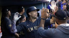 ▲史坦頓（Giancarlo Stanton）炸裂追平轟。（圖／美聯社／達志影像）