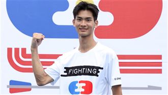 全明星鮮肉約會被拍　樂園上演公主抱