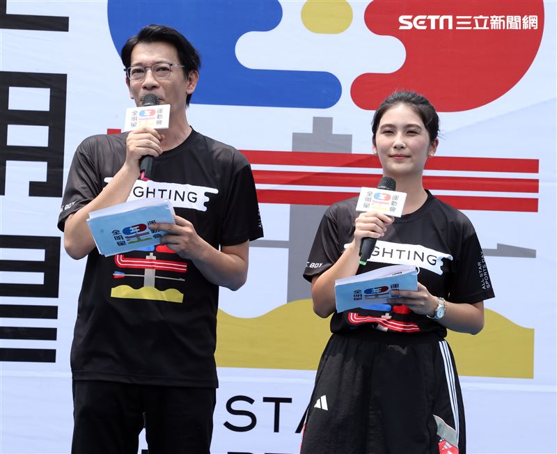 「全明星運動會」第四季主持人徐展元、卓君澤（卓卓）。（記者邱榮吉/攝影）