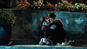 《獨立時代》左方陳湘琪飾演女主角琪琪，右方倪淑君飾演女企業家Molly(國家影視聽中心提供)