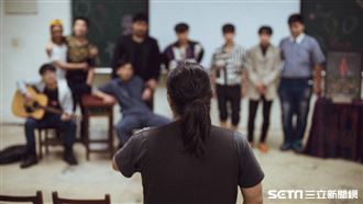 戲劇感染中輟生　余浩瑋獲義行獎肯定