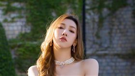 弦子（圖／翻攝自弦子微博）