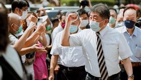 陳時中龍山寺參拜（陳時中辦公室提供）