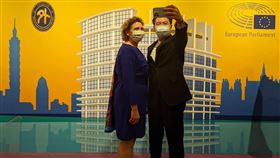 0720吳釗燮晚宴歡迎歐洲議會副議長畢爾（Nicola Beer）及訪團團員（圖／外交部提供）