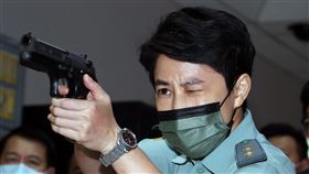 國造9公厘T75K3手槍輕量化複合材料及戰術滑軌設計可裝滅音器，目前國內軍、憲警及海巡單位使用。（記者邱榮吉/攝影）