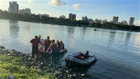 高雄,蓮池潭,溺水,男童,風帆,教練遺體尋獲