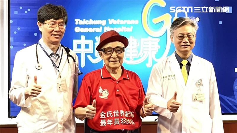 百歲人瑞開心手術　偕子奪羽球冠軍