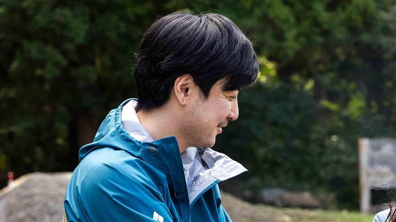 全裸監督是他！AV帝王男星公然裸睡