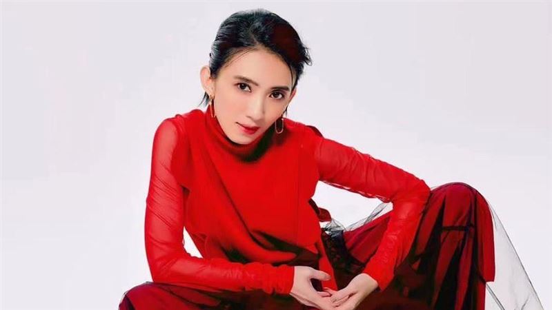 戴佩妮健康亮紅燈？曾暈倒緊急求醫