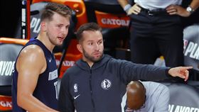 ▲前獨行俠後衛巴瑞亞（J.J. Barea）宣佈退休。（圖／美聯社／達志影像）