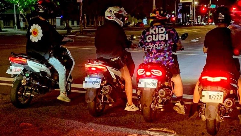 超帥！街頭驚見「5987」鐵支車隊