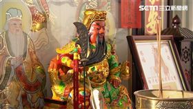 ▲關聖帝君拿關刀。（圖／寶島神很大）
