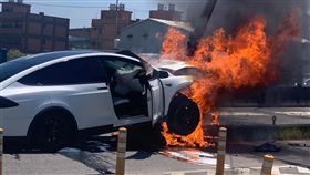 林志穎,自撞,特斯拉（圖／翻攝畫面）