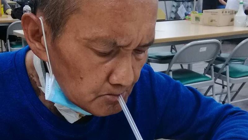 街友中風一度半癱　努力復健竟又罹癌