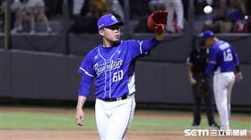 ▲富邦悍將終結者曾峻岳。（圖／記者劉彥池攝影）