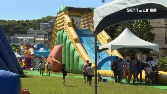 旗津氣墊樂園吸客　急速滑水道超刺激