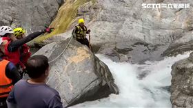 南投信義鄉溯溪，女子落水卡石縫溺斃。（圖／民眾提供）