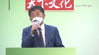 陳時中新書發表　兒子低調現身加油