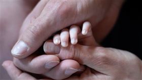 據最新統計，中國31省市中，29省去年新生兒數銳減，中國媒體稱「呈現斷崖驟降趨勢」。（示意圖／翻攝自Unsplash圖庫）
