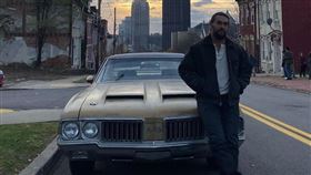 傑森·摩莫亞昨駕著愛車遭遇車禍。（圖／翻攝自prideofgypsies IG）