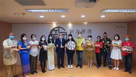 ▲與會貴賓合影以及新北市業者合影（圖／新北市政府經濟發展局提供）