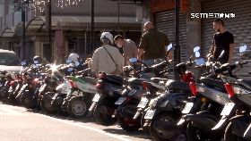 機車墊自燃1800.