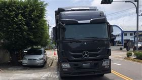 新／台中大貨車撞機車　女頭顱破裂亡（圖／翻攝畫面）