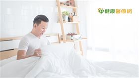 針對早發性射精的治療，目前噴劑可以用於治療，在15分鐘前噴在龜頭處形成薄膜，與生殖器包覆性很好，以降低刺激延長射精，且無色無味，噴出劑量固定，不會有過量問題，即使吃到也不會傷身。