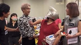 炎亞綸和姚淳耀登上丟丟妹直播。（圖／翻攝自丟丟妹直播）