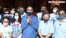 蔣萬安、朱立倫前往龍山寺參拜