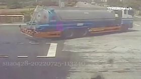 A掉泥警險.摔2400