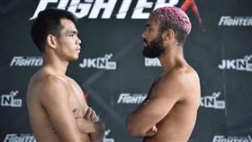 泰拳名將潘東猜，一拳打趴，頭部撞擊地板，腦傷，昏迷9天不治，法國對手杜蘭德宣告引退 (圖／翻攝自Anthony Durand臉書)