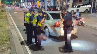 酒駕拒盤查！男無照意圖衝撞員警