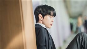 《致不愛我的X》道英飾演的鄭時浩在高中時曾遭遇校園霸凌。（圖／MyVideo提供）