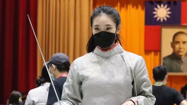 小S二女兒參加全中運　被封擊劍女神
