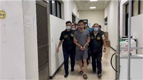 ▲鄭姓男子自恃「地方老大」，要求所有工程須由他承包後再發包，建商不從竟遭他恐嚇威脅甚至毆打。（圖／翻攝畫面）