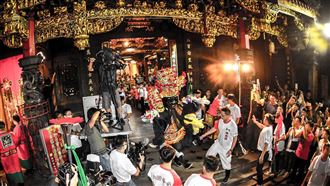 七月到！新竹都城隍「開虎門」直播